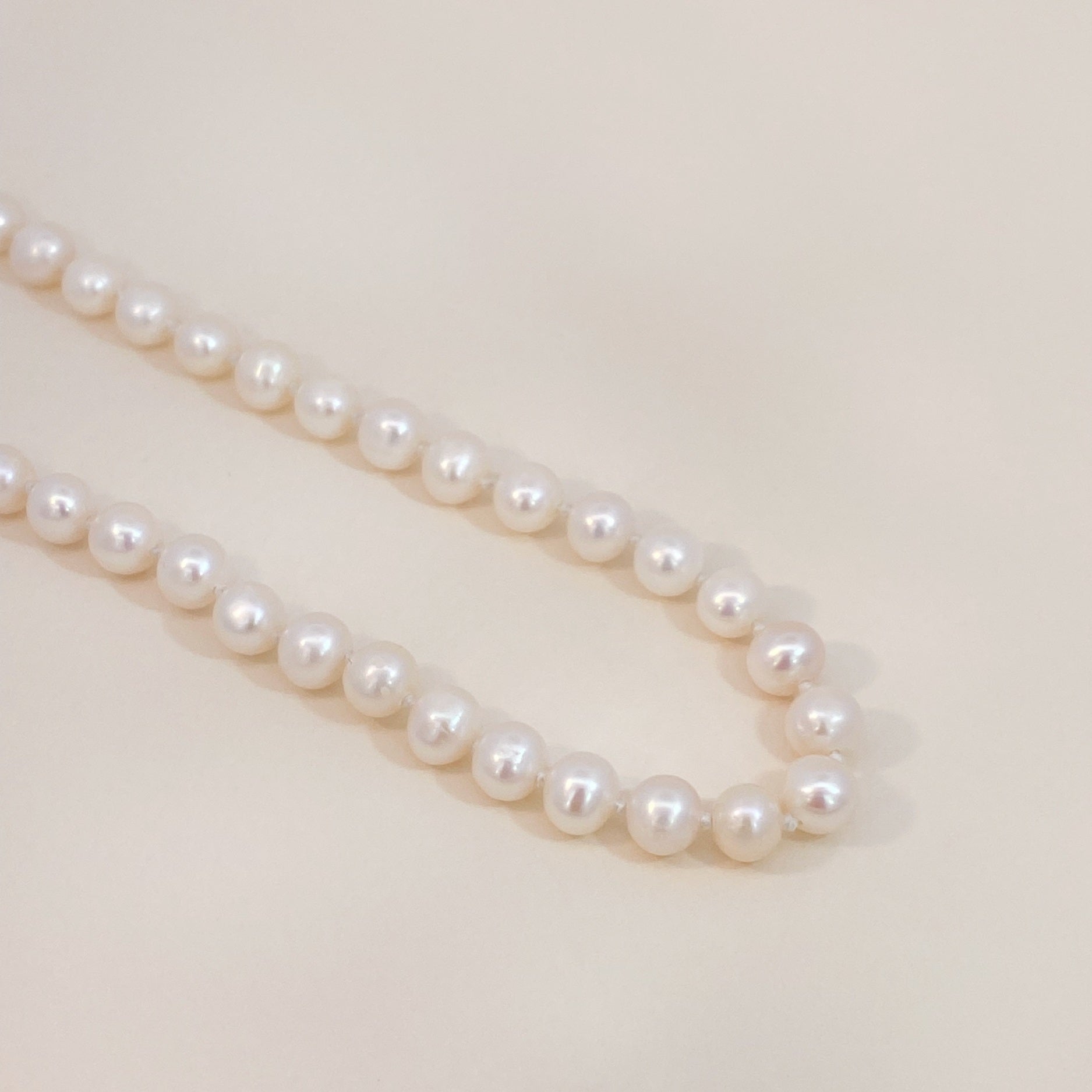 Bold Pearl Necklace Silver
