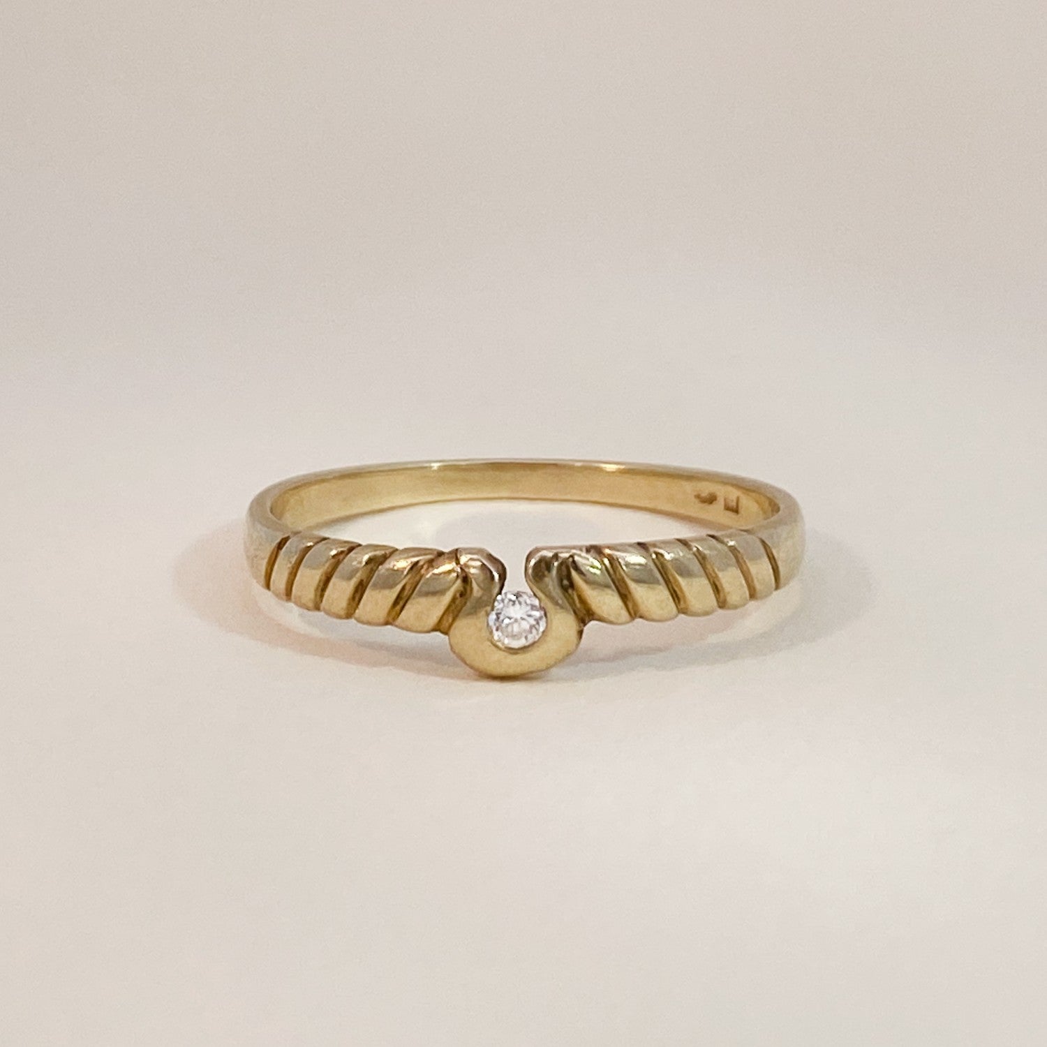 Gouden vintage ring met diamant