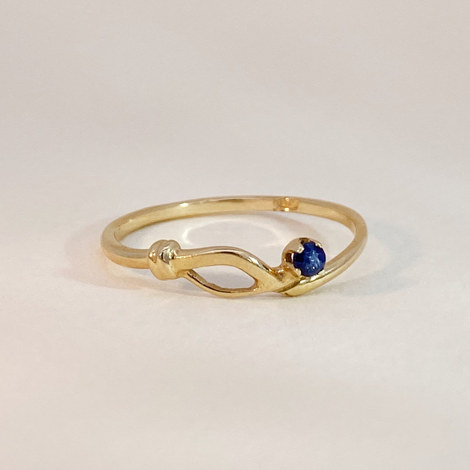 Vintage elegante ring met saffier